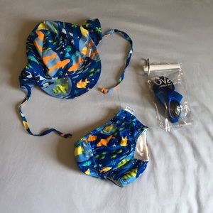 Swimsuit with hat and glasses for baby boy.